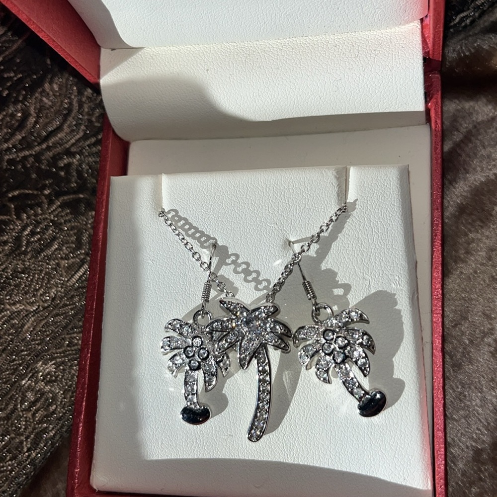 Palm tree stirling silver-925 stamped dangle earring and matching necklace set.
